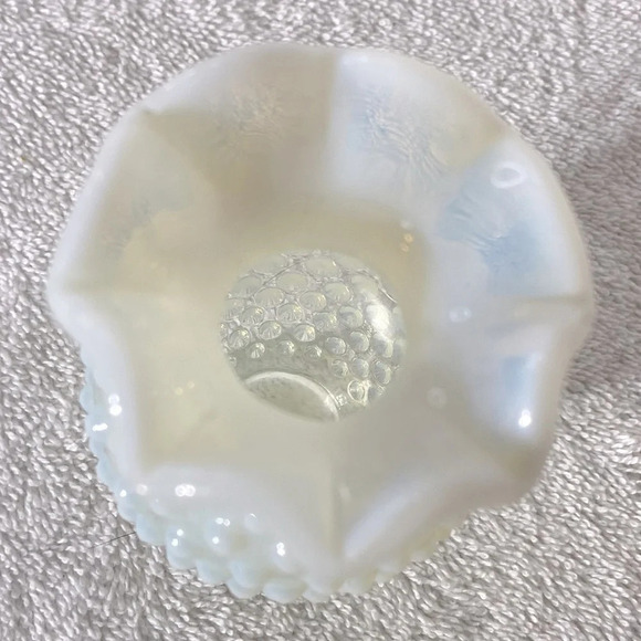Vintage Fenton Opalescent Hobnail Glass Crimped Ruffle Edge Mini Vase - Picture 8 of 11